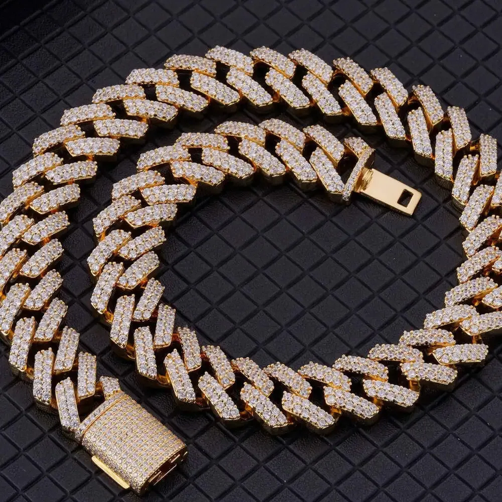 Chain Personality Men's Moissanite Chain Necklace Two Tone 18mm Ice Out Vvs Moissanite Cuban Chain for Mens
Chain Personality Men's Moissanite Chain Necklace Two Tone 18mm Ice Out Vvs Moissanite Cuban Chain for Mens