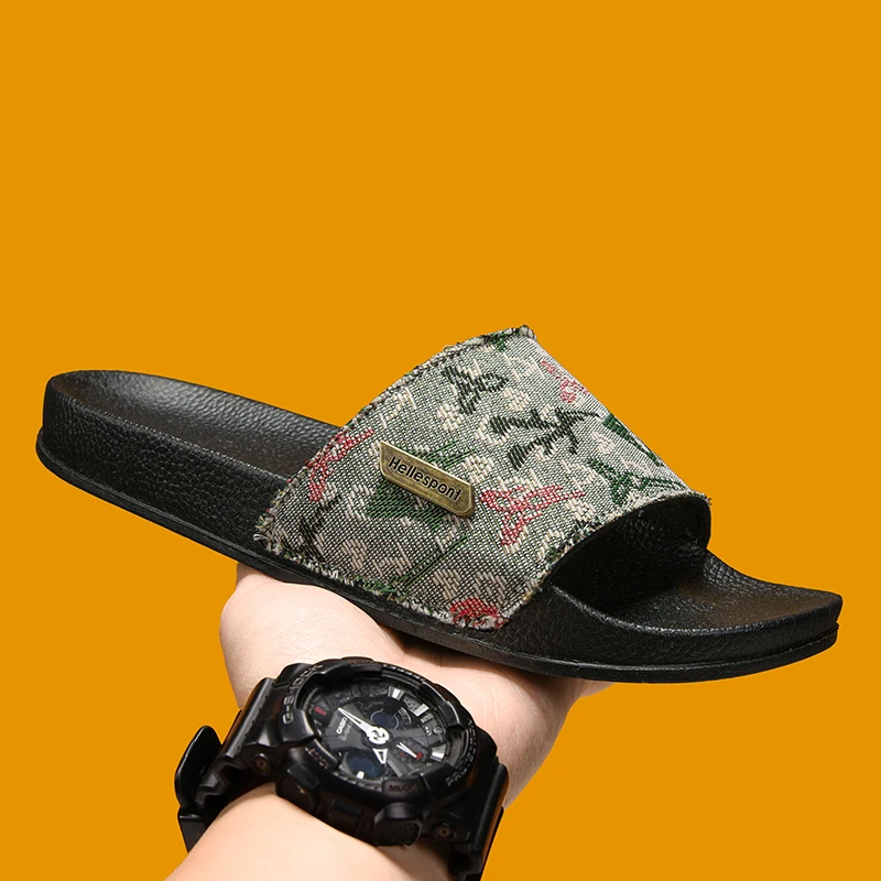 Men Classic Luxury Slides Fashion Slippers Comfortable Flip Flops Student Footwear Indoor Outdoor 38-46 Chinelos Masculino
Men Classic Luxury Slides Fashion Slippers Comfortable Flip Flops Student Footwear Indoor Outdoor 38-46 Chinelos Masculino