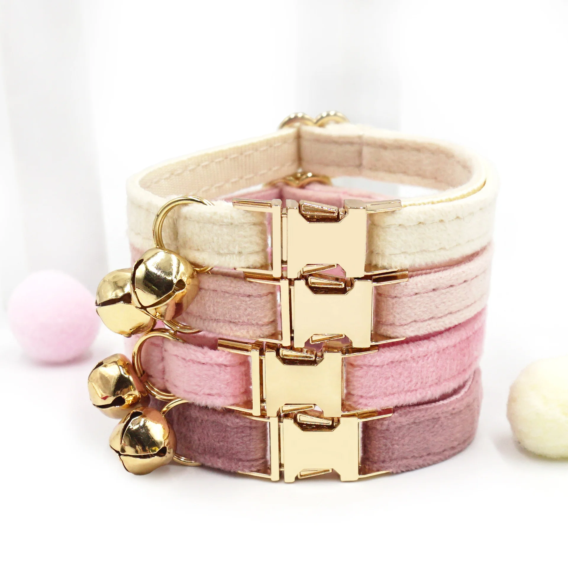 Multiple colors Adjustable Dog Collar with Soft Velvet Gold-Plated Solid Pattern Buckle Bell-for Pets
Multiple colors Adjustable Dog Collar with Soft Velvet Gold-Plated Solid Pattern Buckle Bell-for Pets