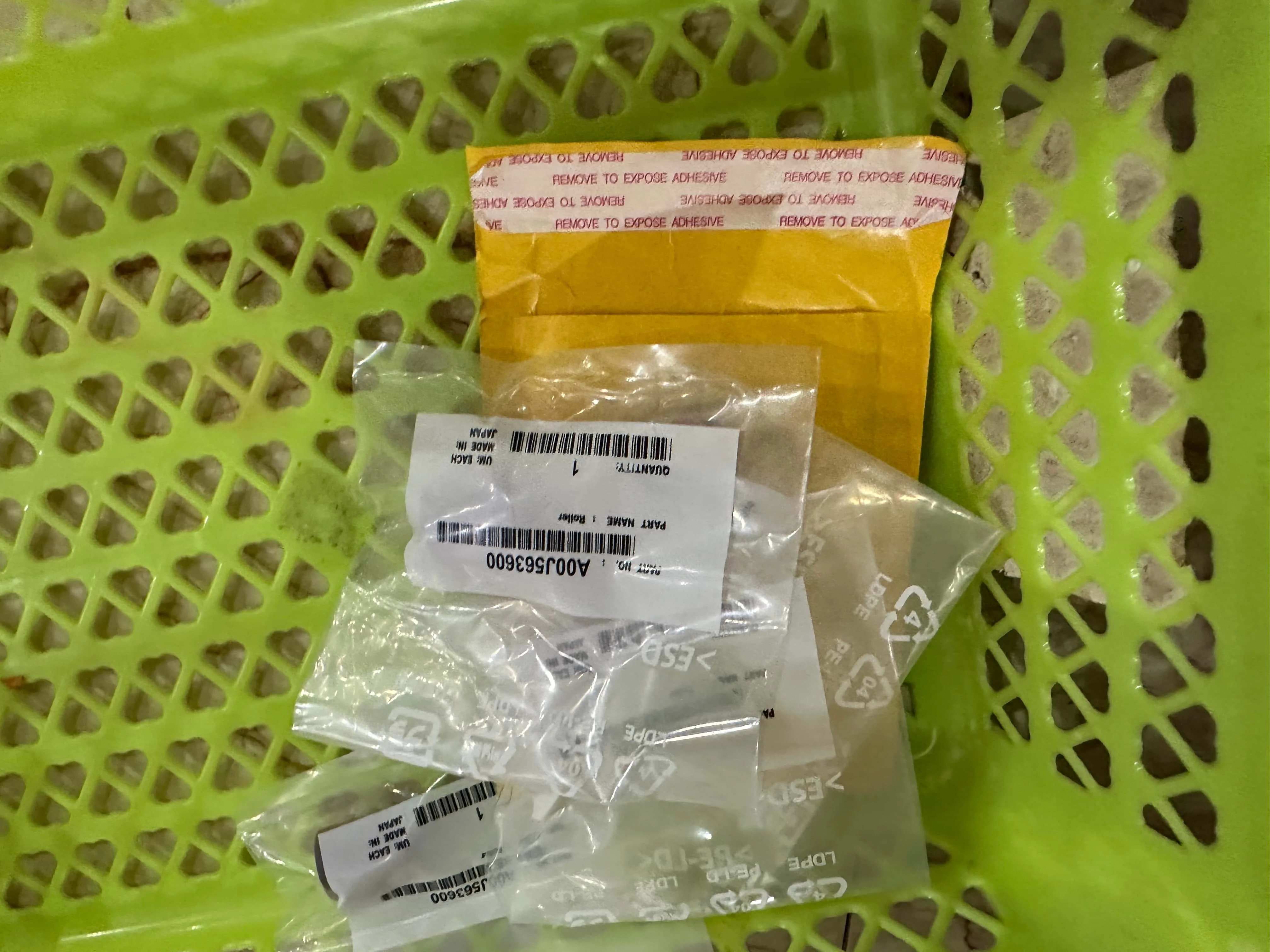 100PCS A00J563600 363 223 283 423 652 Pickup Roller for Konica Minolta C253 C353 C220 C280 C360 C451 C650 C452 C552 C652 C224
100PCS A00J563600 363 223 283 423 652 Pickup Roller for Konica Minolta C253 C353 C220 C280 C360 C451 C650 C452 C552 C652 C224