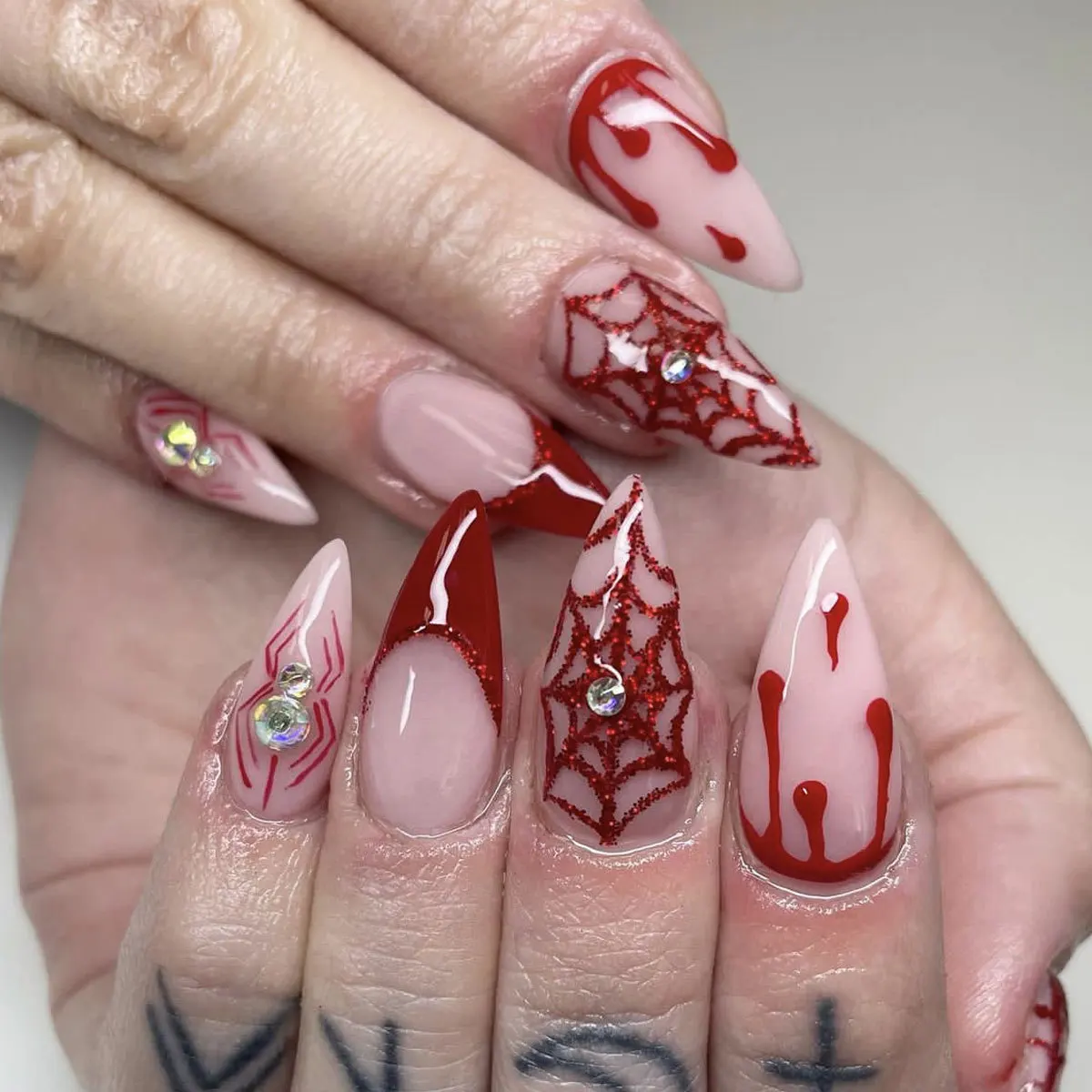 24Pcs Red French Shiny Powder Spider Web Press on Nails Mid-length Almond False Nails Rhinestone Spider Wearable Fake Nails Tips
24Pcs Red French Shiny Powder Spider Web Press on Nails Mid-length Almond False Nails Rhinestone Spider Wearable Fake Nails Tips