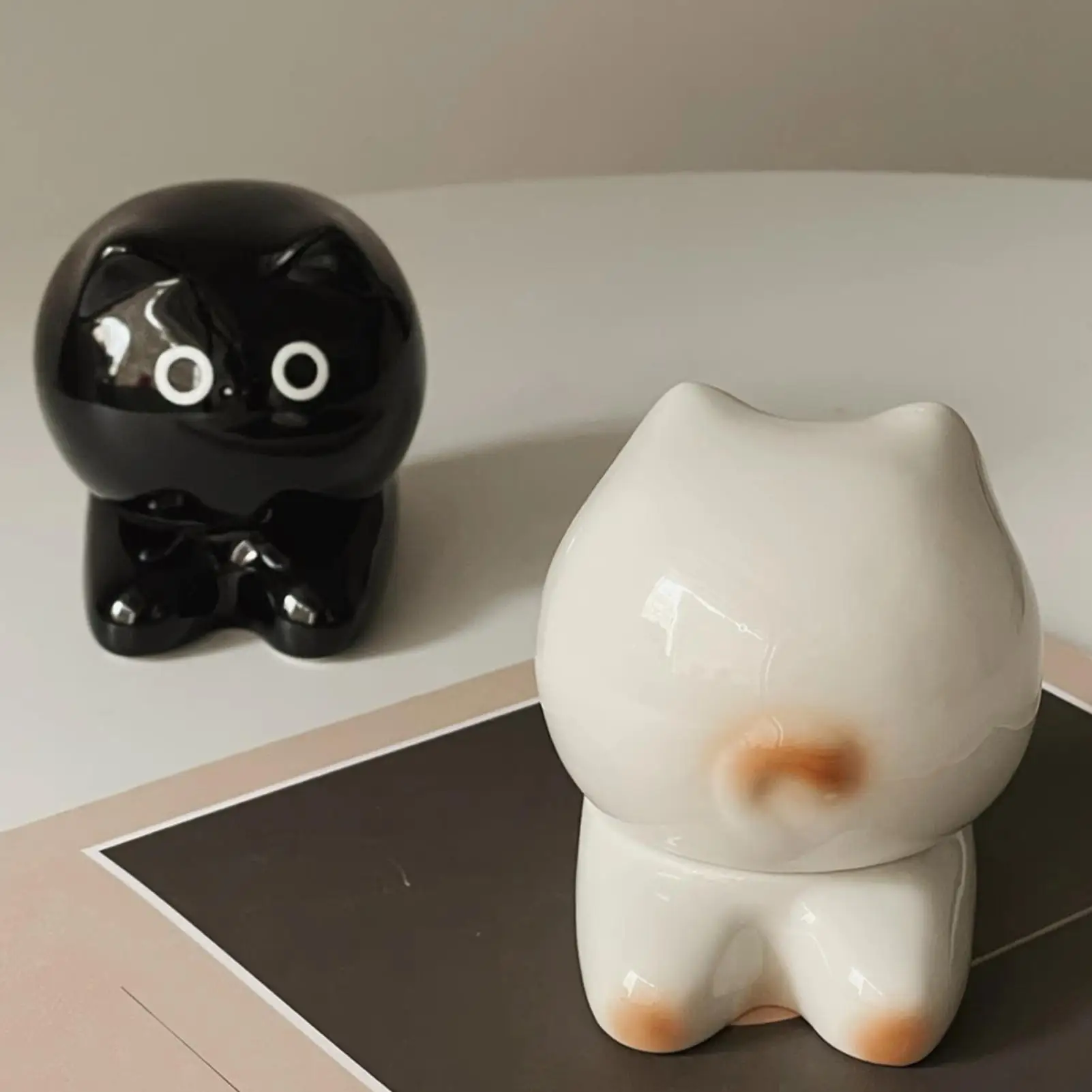 Диспенсер для зубочисток, держатели для зубочисток с мультяшным котом, декоративный керамический чехол, контейнер для хранения, милый декор, фигурки кошек, стол
Диспенсер для зубочисток, держатели для зубочисток с мультяшным котом, декоративный керамический чехол, контейнер для хранения, милый декор, фигурки кошек, стол