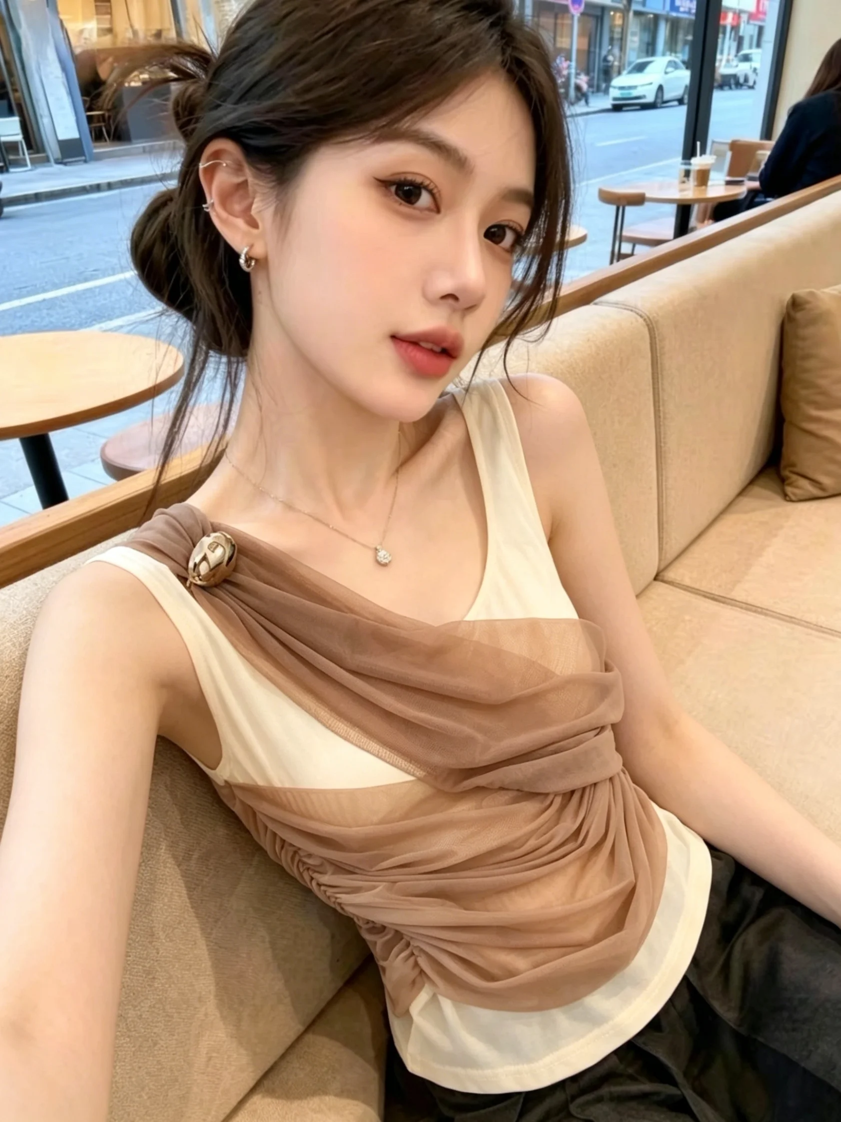 Summer New Style Self-Preserved Net Vest Women's Sleeveless Slimming Top Color Block V-Neck Short Length Pure Color Korean Ve...
Summer New Style Self-Preserved Net Vest Women's Sleeveless Slimming Top Color Block V-Neck Short Length Pure Color Korean Ve...