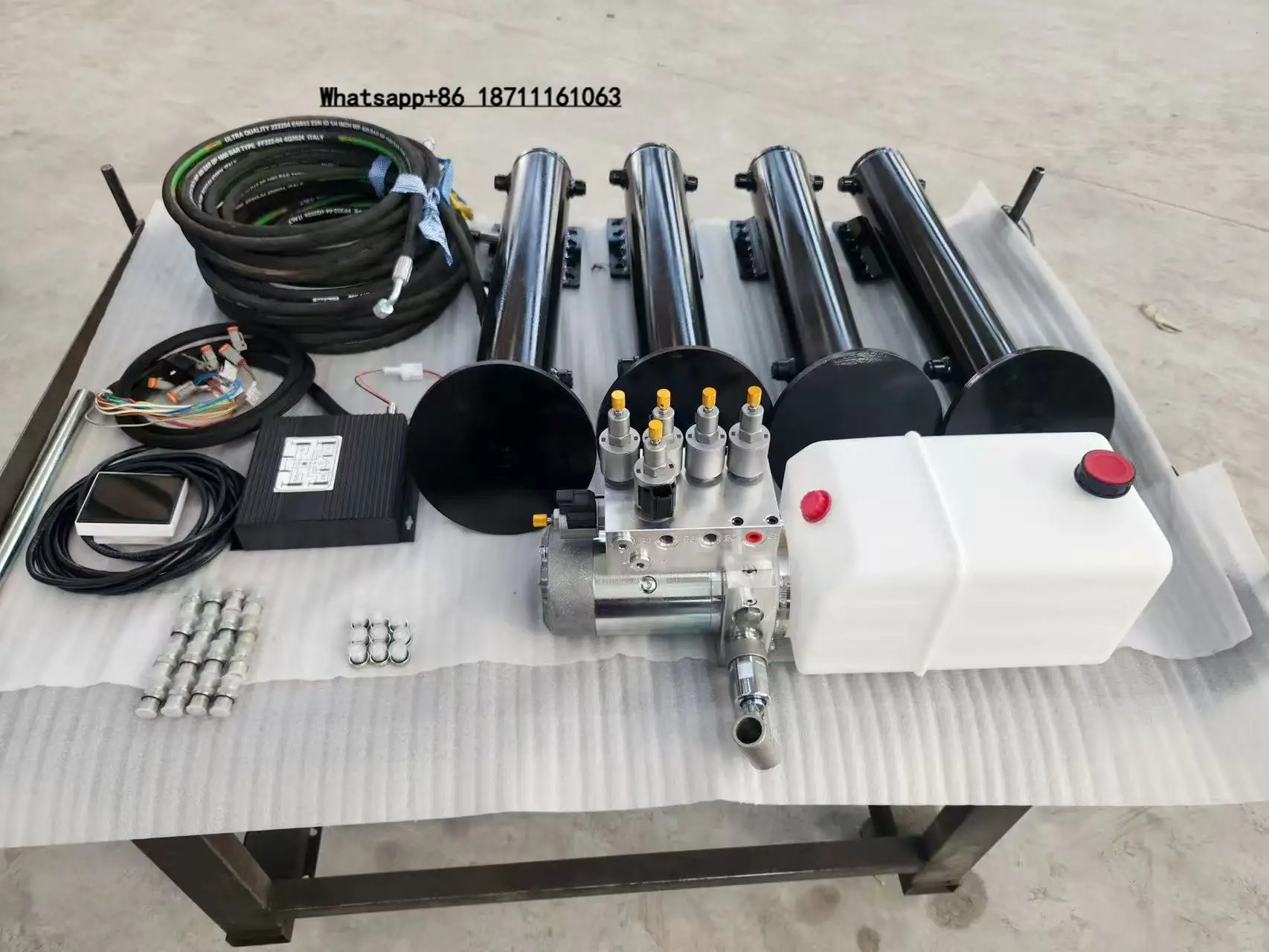 Customizable Camper Auto-leveling System Lift Hydraulic Cylinder RV Jack 2-20 Ton Capacity RV Trailer Hydraulic Cylinder Jack
Customizable Camper Auto-leveling System Lift Hydraulic Cylinder RV Jack 2-20 Ton Capacity RV Trailer Hydraulic Cylinder Jack