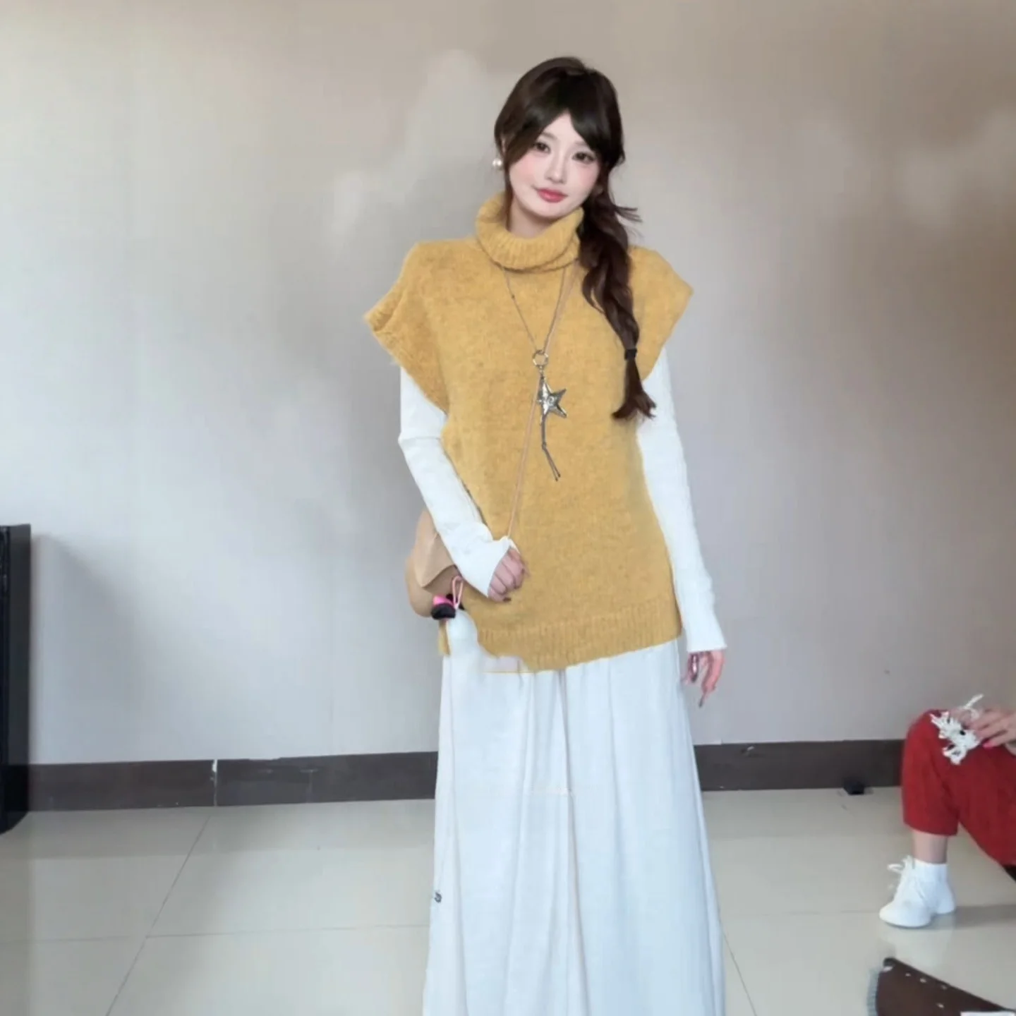 Korean Laid-ba High-ne Svel Knitted Sweater Autumn Winter Loose Sweater Fce Sve Vest Versatile Top
Korean Laid-ba High-ne Svel Knitted Sweater Autumn Winter Loose Sweater Fce Sve Vest Versatile Top