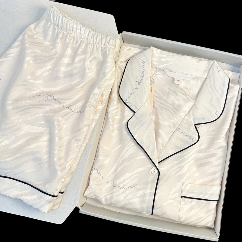 Летний пижамный комплект с короткими рукавами и принтом тигра, домашняя одежда, пижамы, женский пижамный комплект в стиле Instagram, винтажный стираемый
Летний пижамный комплект с короткими рукавами и принтом тигра, домашняя одежда, пижамы, женский пижамный комплект в стиле Instagram, винтажный стираемый