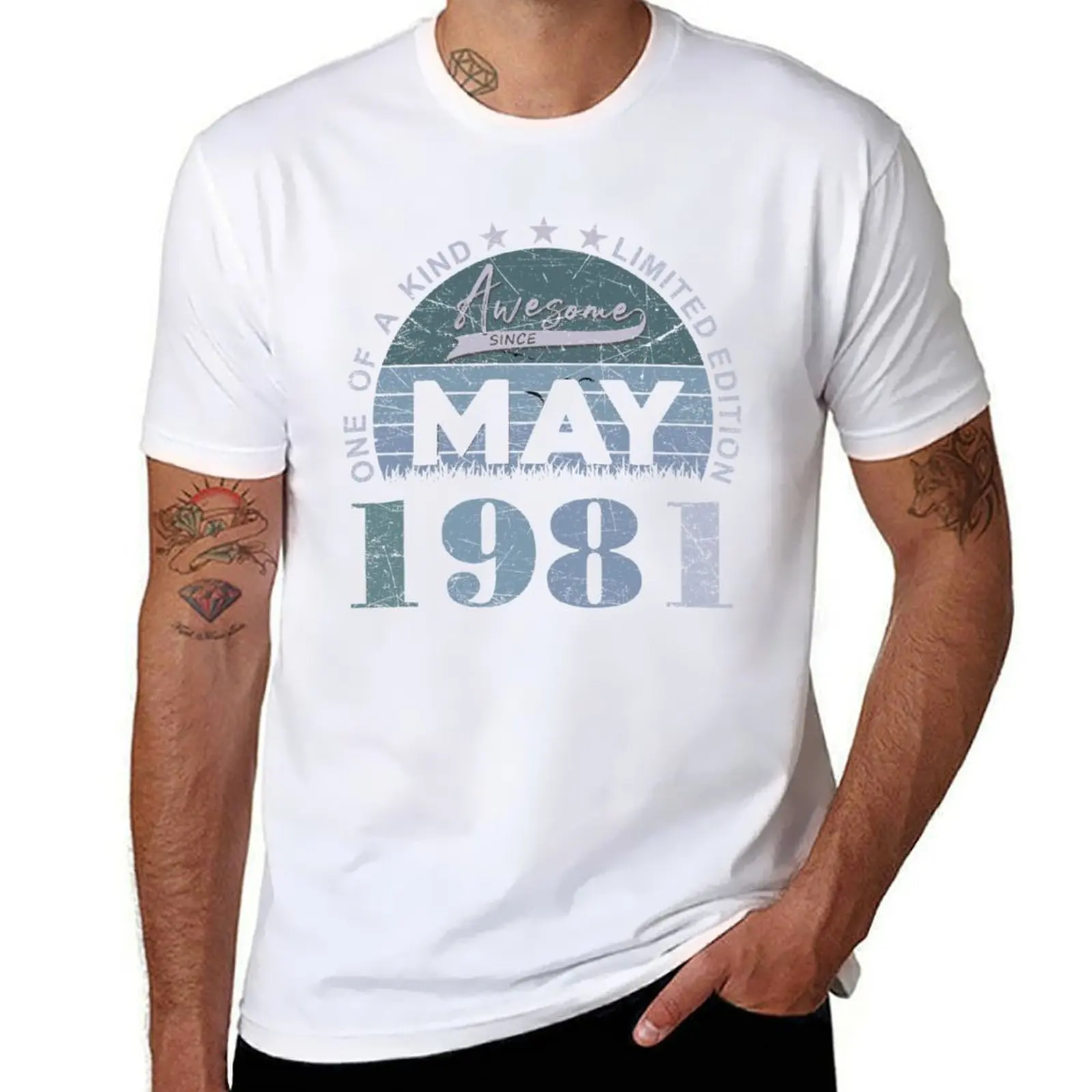 40 Years Old 40th Birthday Decoration May 1981 T-Shirt man t shirts graphic anime t shirts oversize T-Shirt
40 Years Old 40th Birthday Decoration May 1981 T-Shirt man t shirts graphic anime t shirts oversize T-Shirt