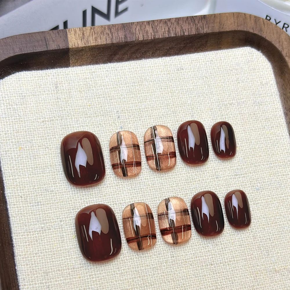 10Pcs Caramel Handmade Retro Grid Cat Eye Design Press on Nails Full Cover Short Ellipse Style False Nails Nail Tips Nail Art
10Pcs Caramel Handmade Retro Grid Cat Eye Design Press on Nails Full Cover Short Ellipse Style False Nails Nail Tips Nail Art