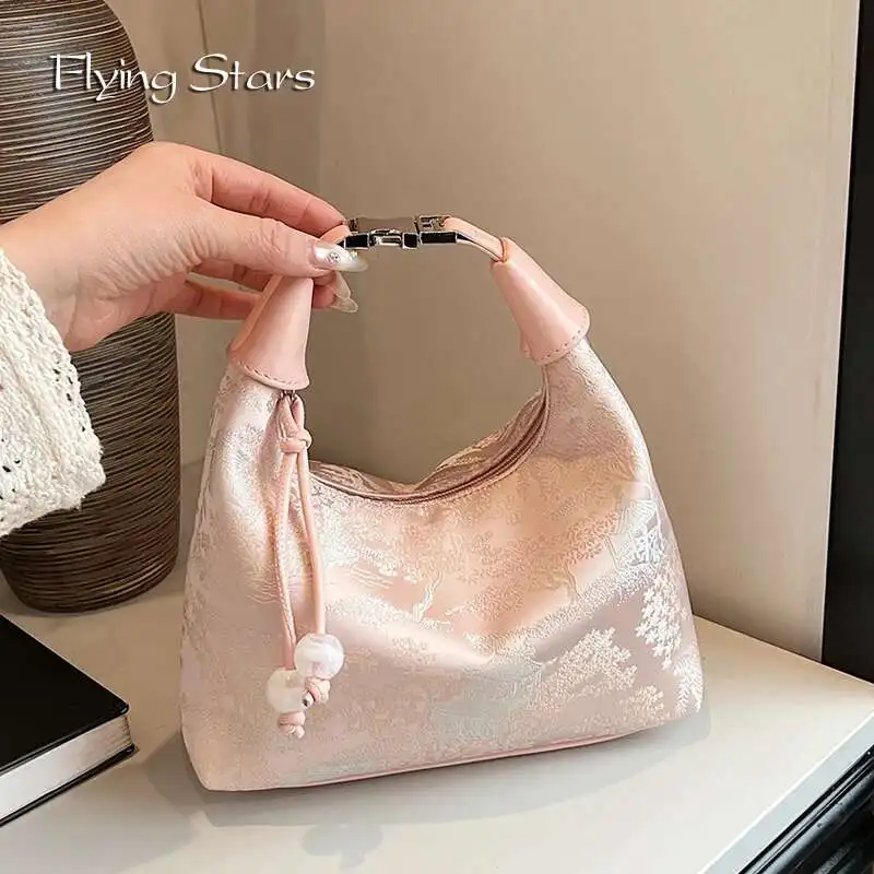 Fashionable Embroidery Handbag Brand Versatile Shoulder bag women 2025 New Chinese Style Tote Bag Trend Designer Travel Wallet
Fashionable Embroidery Handbag Brand Versatile Shoulder bag women 2025 New Chinese Style Tote Bag Trend Designer Travel Wallet