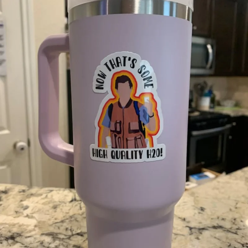 1/3 шт., наклейки на бутылки с водой
1/3 шт., наклейки на бутылки с водой