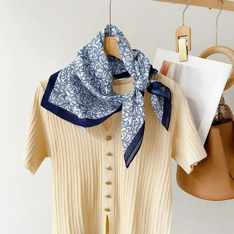 2026 70 Chinese Square Scarves Rolled Grass Printed Silk Scarves Trendy White Collar Scarves with Xili Yarn Versatile Women
2026 70 Chinese Square Scarves Rolled Grass Printed Silk Scarves Trendy White Collar Scarves with Xili Yarn Versatile Women