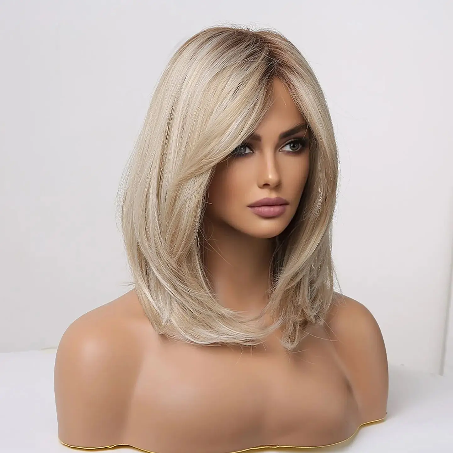 High Quality Synthetic Wigs Women Blonde Layered Wig Dark Roots Shoulder length Soft Wavy Wig Heat Resistant Wig
High Quality Synthetic Wigs Women Blonde Layered Wig Dark Roots Shoulder length Soft Wavy Wig Heat Resistant Wig