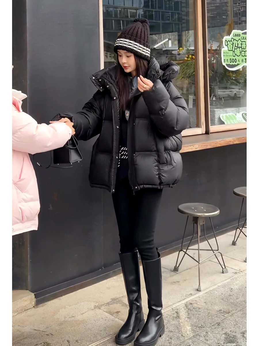 Black Hooded Puffer Jacket Women's Fashion Loose Thick Warm Outerwear Winter New Arrival Korean Style Commute Wind
Black Hooded Puffer Jacket Women's Fashion Loose Thick Warm Outerwear Winter New Arrival Korean Style Commute Wind