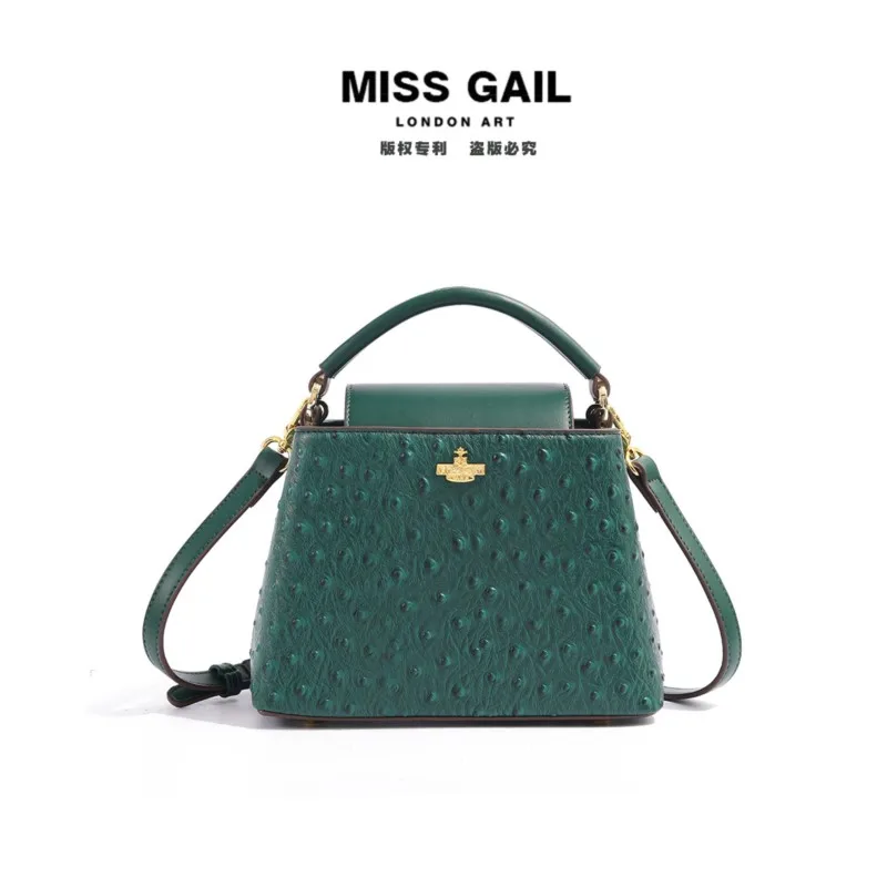 Women's bag 2025 new fashionable bucket bag, high-end designer, portable, crossbody, single shoulder, versatile, large capacity
Women's bag 2025 new fashionable bucket bag, high-end designer, portable, crossbody, single shoulder, versatile, large capacity
