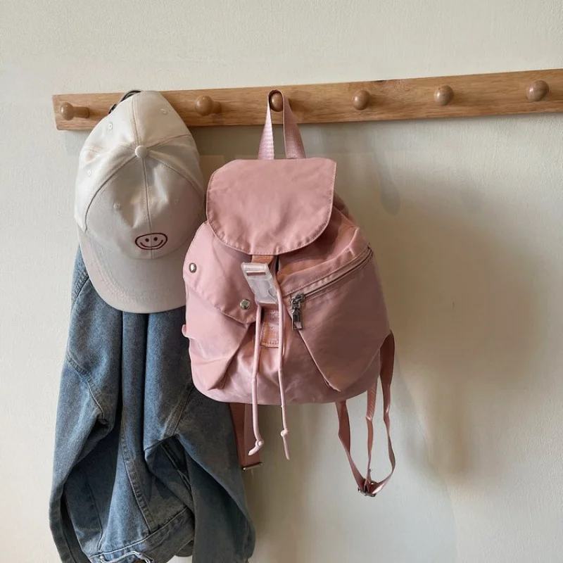 Высококачественная роскошная брендовая женская сумка через плечо, кожаная элегантная сумка через плечо, известная дизайнерская стильная винтажная сумка с краями  
Высококачественная роскошная брендовая женская сумка через плечо, кожаная элегантная сумка через плечо, известная дизайнерская стильная винтажная сумка с краями 