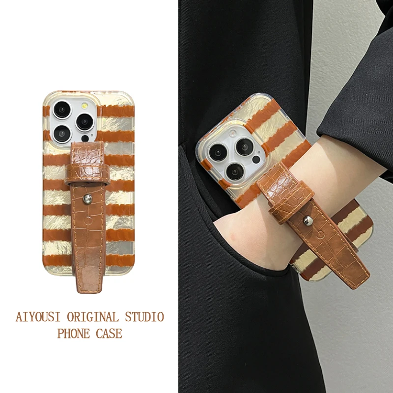 Striped leather wristband for apple 16promax case iphone15proi14pro drop protection i12 case
Striped leather wristband for apple 16promax case iphone15proi14pro drop protection i12 case