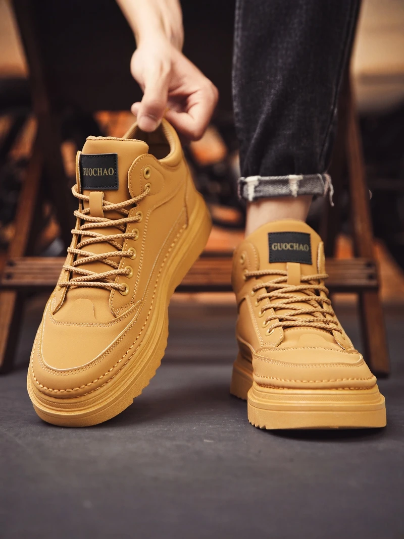 High-Top Men's Shoes Winter Anti-Slip Thick Bottom Versatile Casual Sports Shoes for Work And Leisure Leather Upgraded Version
High-Top Men's Shoes Winter Anti-Slip Thick Bottom Versatile Casual Sports Shoes for Work And Leisure Leather Upgraded Version