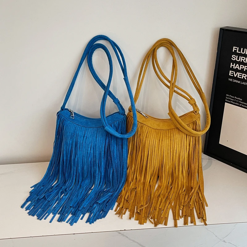 Fashion Tassel Shoulder Bag For Women 2025 New Autumn Winter Trend Crossbody Mobile Phone Bag Vintage Faux Suede Handbag Zipper
Fashion Tassel Shoulder Bag For Women 2025 New Autumn Winter Trend Crossbody Mobile Phone Bag Vintage Faux Suede Handbag Zipper