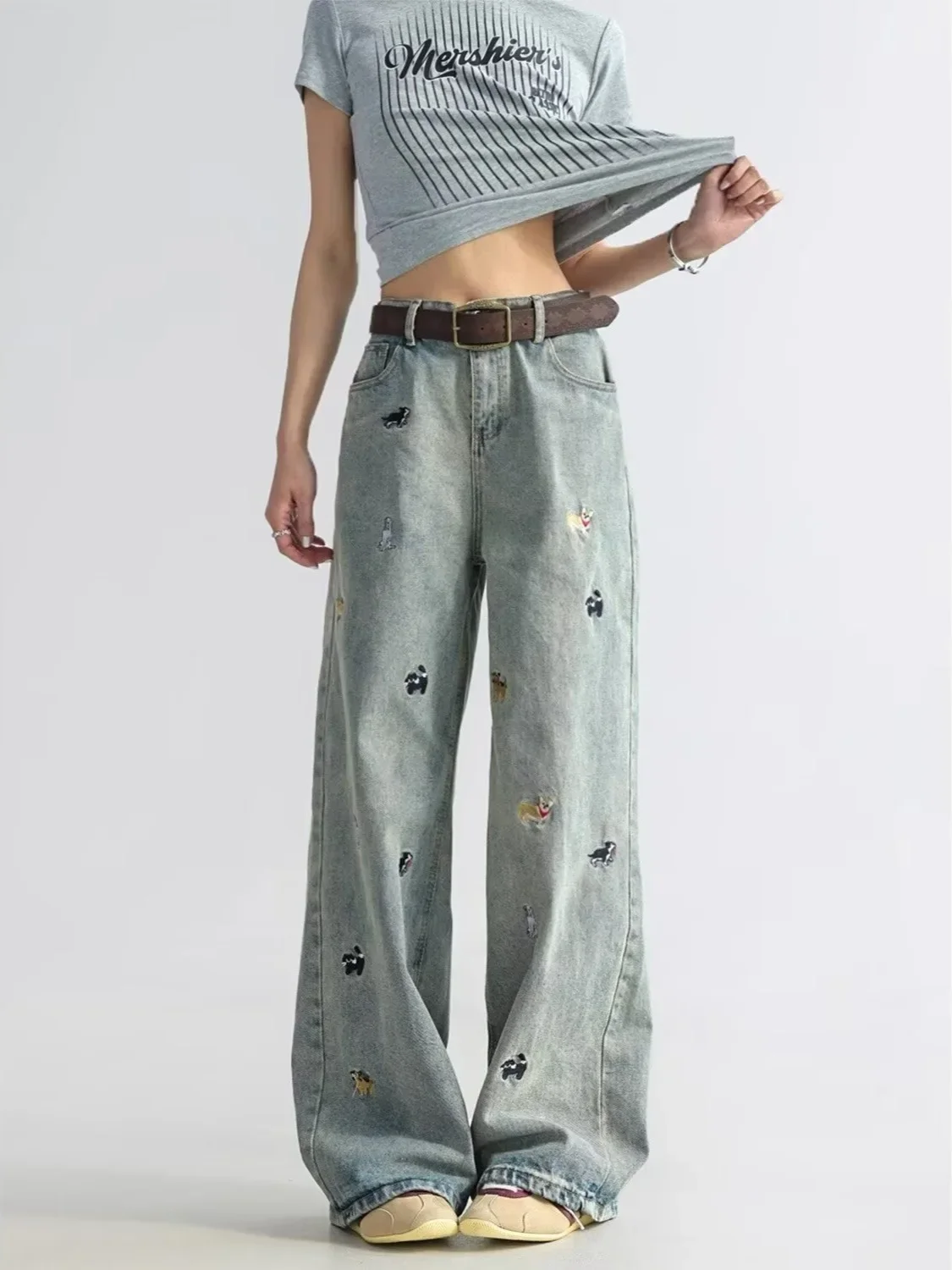 Women's Jeans High Wide Leg Flare Drag Length Puppy Paw Embroidery Denim Pants Loose Fit Straight Leg Stretch Casual Trousers
Women's Jeans High Wide Leg Flare Drag Length Puppy Paw Embroidery Denim Pants Loose Fit Straight Leg Stretch Casual Trousers