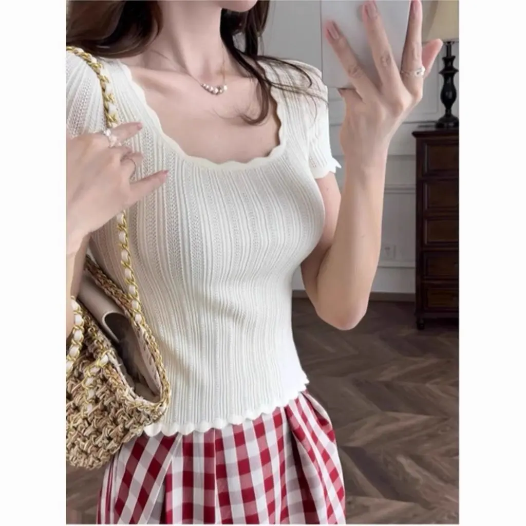 Women's Slim-fit Solid Color Square Collar Knitted T-shirt Short-Sleeved Summer Top Niche Design Sense New
Women's Slim-fit Solid Color Square Collar Knitted T-shirt Short-Sleeved Summer Top Niche Design Sense New
