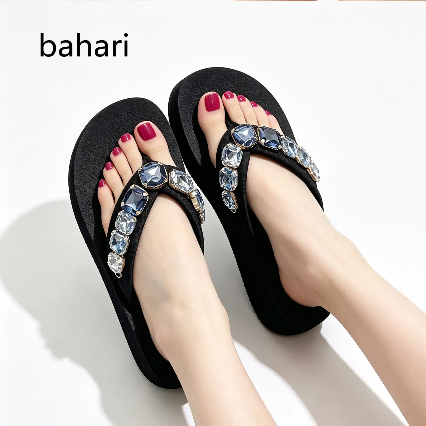 Fashion Rhinestone Flip-flops Women's Summer New Outer Wear Heel Thick Bottom Non-slip Beach Slippers
Fashion Rhinestone Flip-flops Women's Summer New Outer Wear Heel Thick Bottom Non-slip Beach Slippers