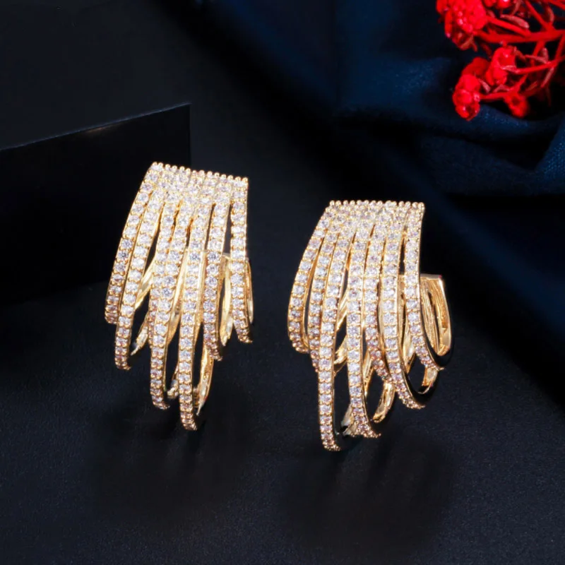Bobokiki Jewelry Fashion Hollow Geometric Lines Titanium Steel Micro-Inlaid AAA Silver Needle Luxury Retro Earrings
Bobokiki Jewelry Fashion Hollow Geometric Lines Titanium Steel Micro-Inlaid AAA Silver Needle Luxury Retro Earrings