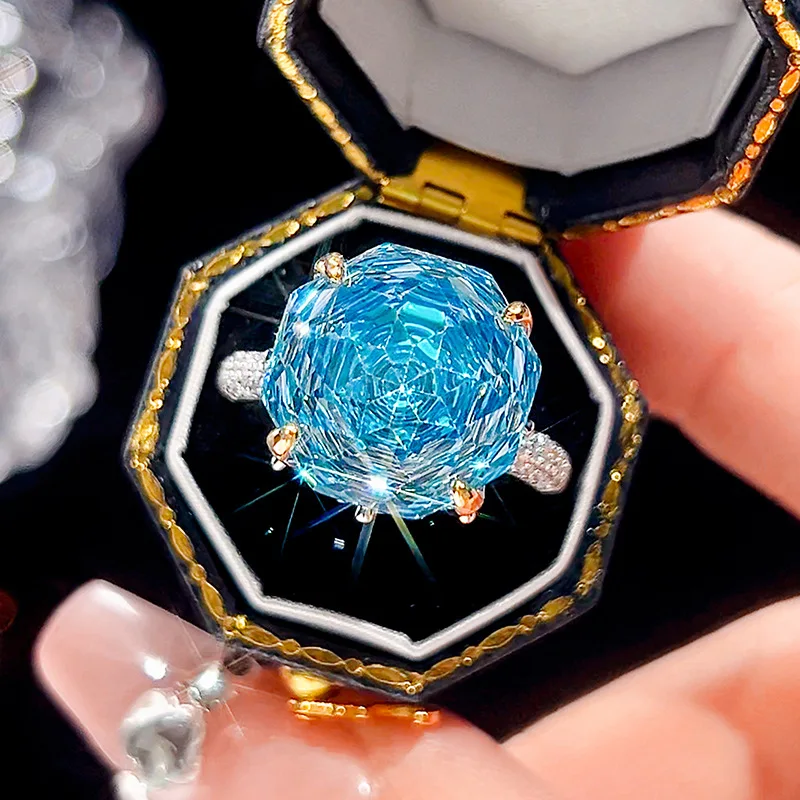 New light luxury jewelry 18K gold-plated rose-cut sea blue crystal ring
New light luxury jewelry 18K gold-plated rose-cut sea blue crystal ring