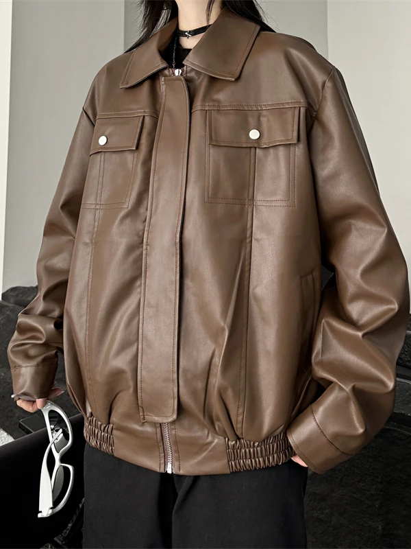 Ретро MG из искусственной кожи Jaet ort, повседневная верхняя одежда для мужчин и женщин, свободная посадка, осень-зима, модная уличная одежда
Ретро MG из искусственной кожи Jaet ort, повседневная верхняя одежда для мужчин и женщин, свободная посадка, осень-зима, модная уличная одежда