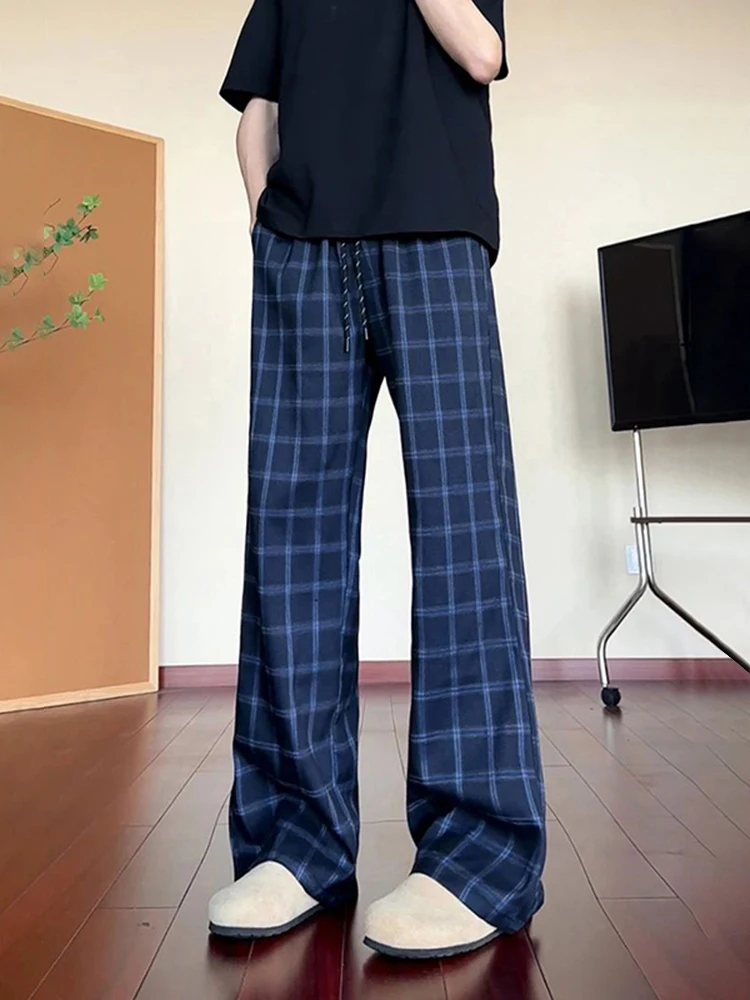 Мужские повседневные брюки в синюю клетку в американском стиле ретро, летние легкие прямые свободные спортивные брюки из ледяного шелка
Мужские повседневные брюки в синюю клетку в американском стиле ретро, летние легкие прямые свободные спортивные брюки из ледяного шелка