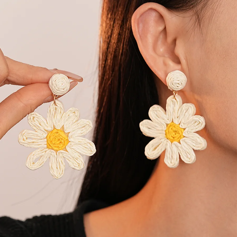 Colorful Sun Flower Earrings for Women Girl Handmade Bohemian Rattan Knit Earrings Summer Party Jewelry Gifts
Colorful Sun Flower Earrings for Women Girl Handmade Bohemian Rattan Knit Earrings Summer Party Jewelry Gifts