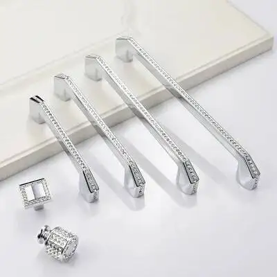 Хрустальная ручка ящика гардероба, ручка с тянущим кольцом, стеклянный водный бриллиант, дверная ручка шкафа, современное украшение фурнитуры
Хрустальная ручка ящика гардероба, ручка с тянущим кольцом, стеклянный водный бриллиант, дверная ручка шкафа, современное украшение фурнитуры