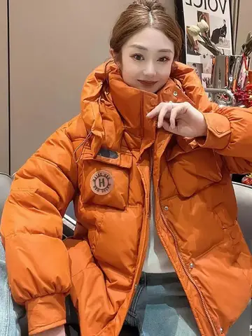 Women Fashion Design Letter Labeling Candy Color Street Bread Short Coat Winter Shiny Warm Hooded Down Cotton Jacket