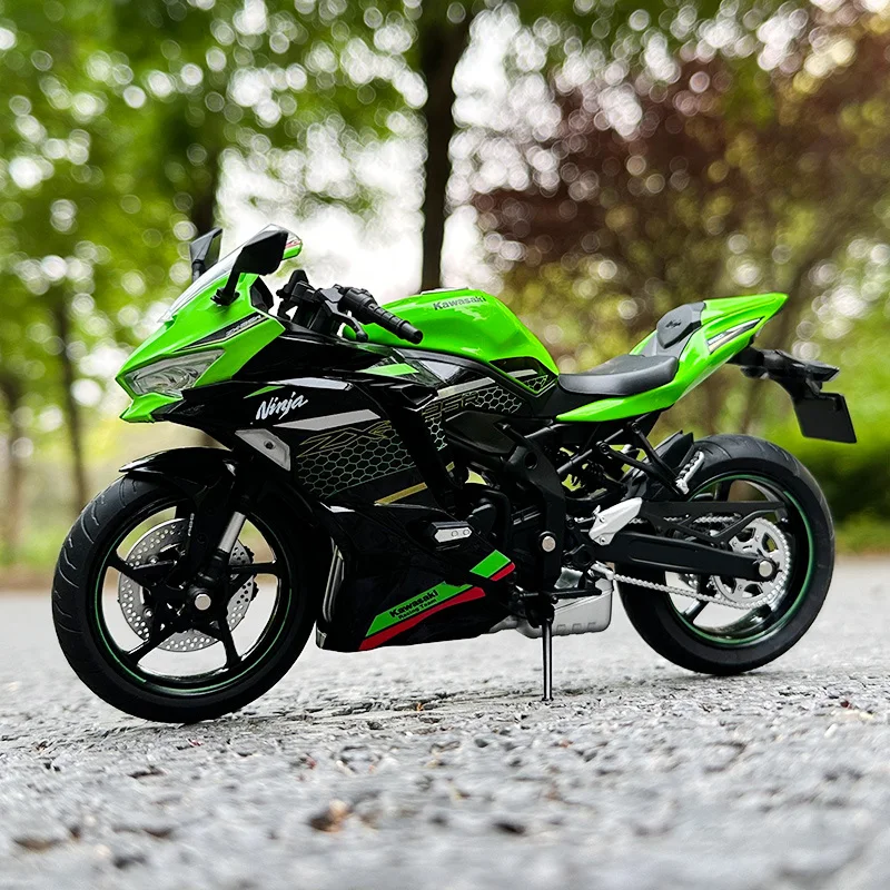 1:12 kawasaki Ninja ZX-25R Alloy Track Racing Motorcycle Model Diecast Street Cross-country Sports Motorcycle Model Kid Toy Gift
1:12 kawasaki Ninja ZX-25R Alloy Track Racing Motorcycle Model Diecast Street Cross-country Sports Motorcycle Model Kid Toy Gift