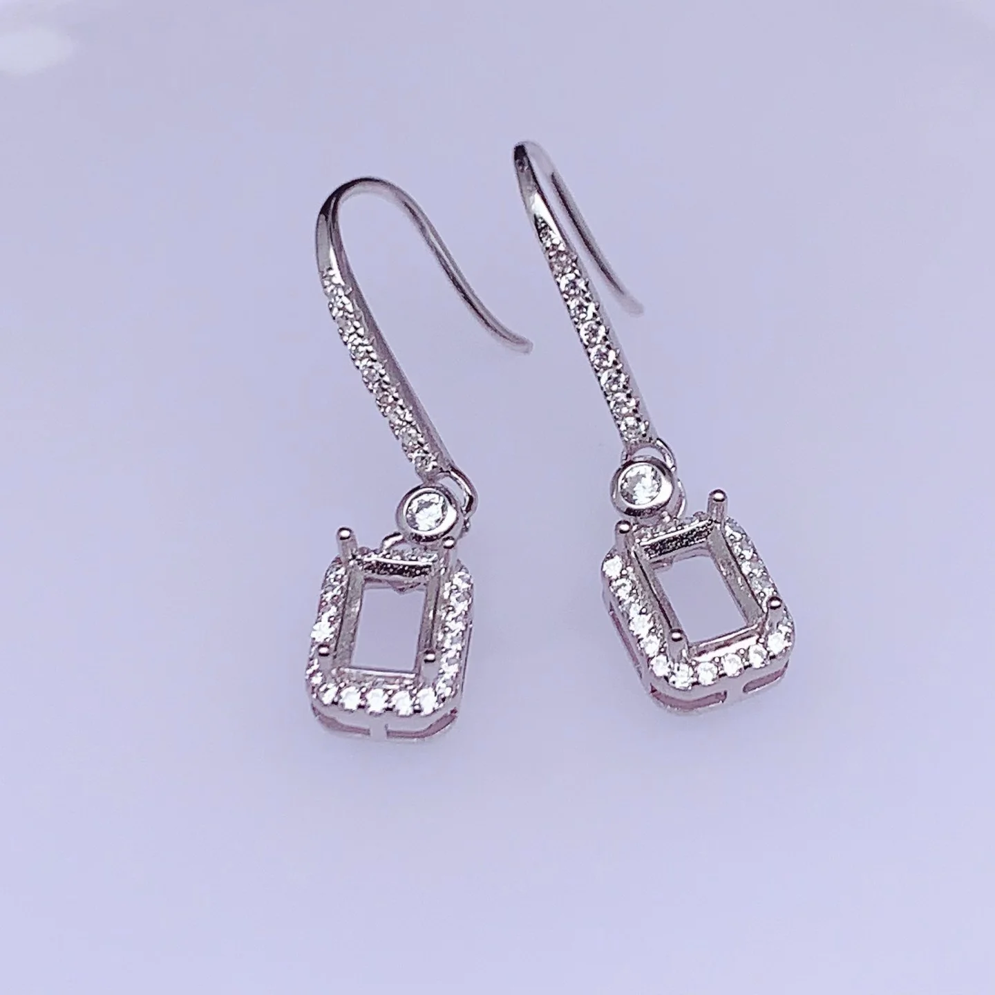 MeiBaPJ Inlay Rectangular4*6mm S925 Sterling Silver DIY Earrings blank Setting Women Fine Charms Jewelry Accessory Free Delivery
MeiBaPJ Inlay Rectangular4*6mm S925 Sterling Silver DIY Earrings blank Setting Women Fine Charms Jewelry Accessory Free Delivery