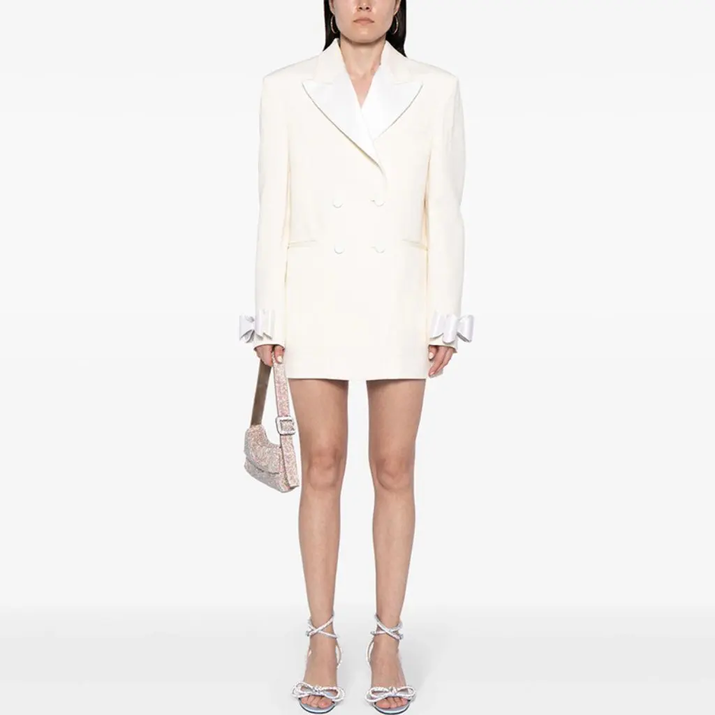 European And American Star Fashion Double-breasted Satin Long Suit Jacket Dress Bow Collar New
European And American Star Fashion Double-breasted Satin Long Suit Jacket Dress Bow Collar New