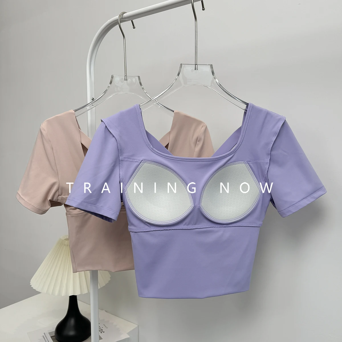 High-value fitness short-sleeved women's summer yoga training quick-drying top sexy beautiful back running sportswear
High-value fitness short-sleeved women's summer yoga training quick-drying top sexy beautiful back running sportswear