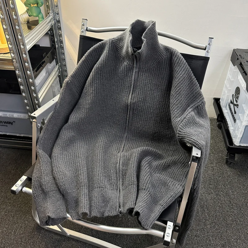Вязаный кардиган с полувысоким воротом для мужчин, осень-зима, простой свитер на молнии, куртка, корейская повседневная мода, мужское вязаное пальто
Вязаный кардиган с полувысоким воротом для мужчин, осень-зима, простой свитер на молнии, куртка, корейская повседневная мода, мужское вязаное пальто