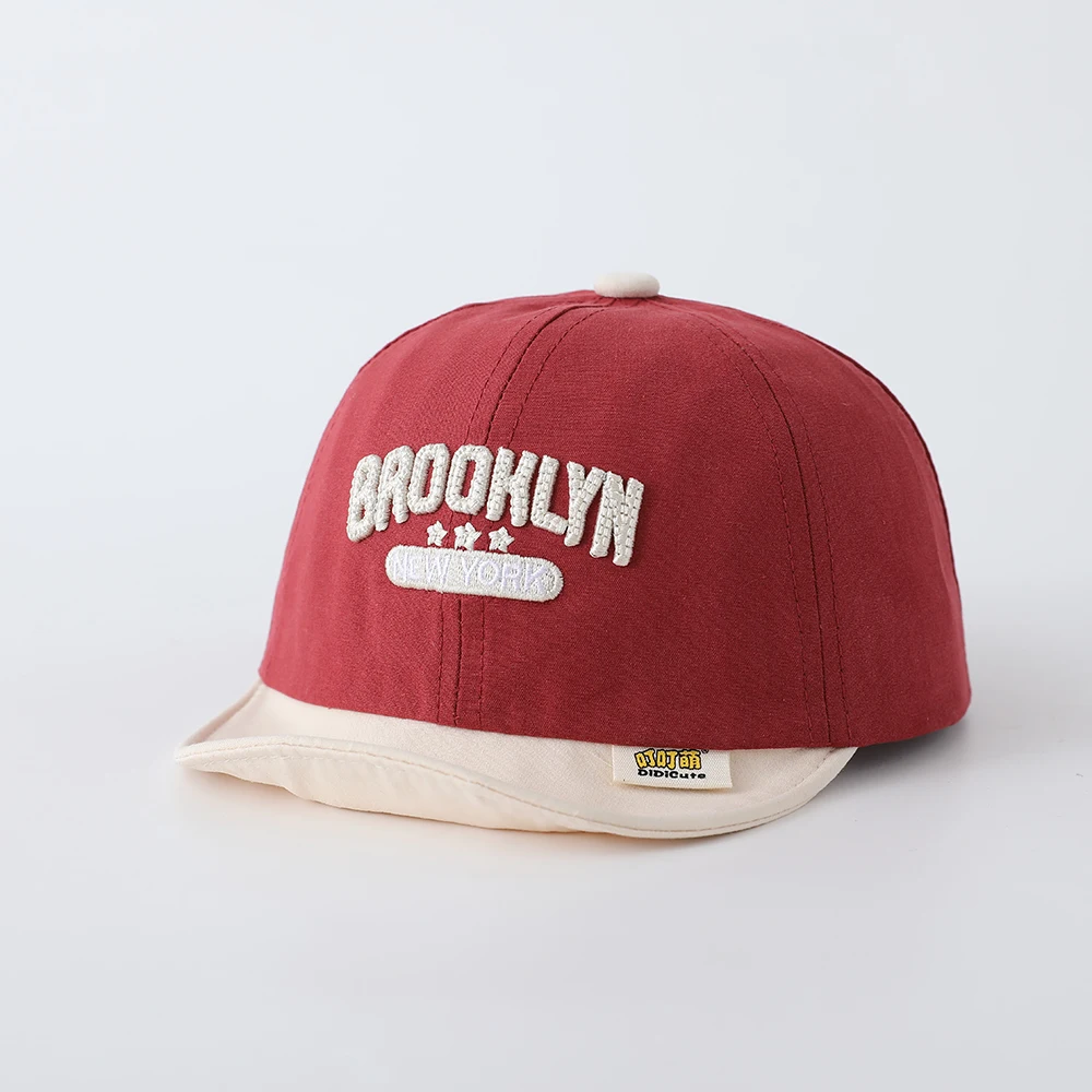 Children's "Brooklyn New York" Embroidered Baseball Cap - Two-color Soft Brim with Adjustable Strap Suitable for Boys and Girls
Children's "Brooklyn New York" Embroidered Baseball Cap - Two-color Soft Brim with Adjustable Strap Suitable for Boys and Girls