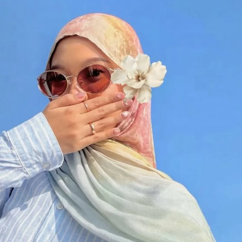 Soft Cotton Tie Dye Muslim Hijab Gradient Scarf Women Islamic Bandana Lightweight Breathable Prayer Headscarf Accessory
Soft Cotton Tie Dye Muslim Hijab Gradient Scarf Women Islamic Bandana Lightweight Breathable Prayer Headscarf Accessory