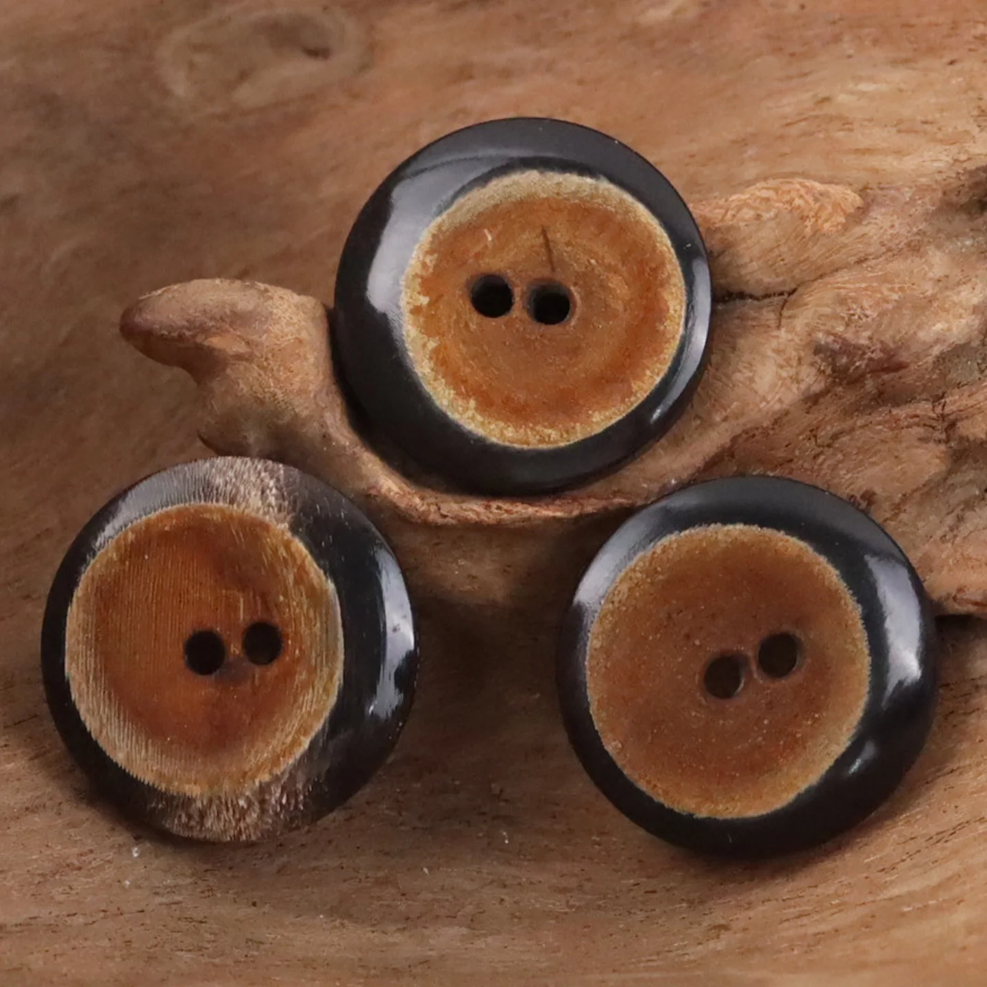 SOJO Vintage Biker Jaet Retro Burnt Yellow Leather Coat Buttoned Outerwear Autumn Winter Collection Chinese Brand NJS49
SOJO Vintage Biker Jaet Retro Burnt Yellow Leather Coat Buttoned Outerwear Autumn Winter Collection Chinese Brand NJS49