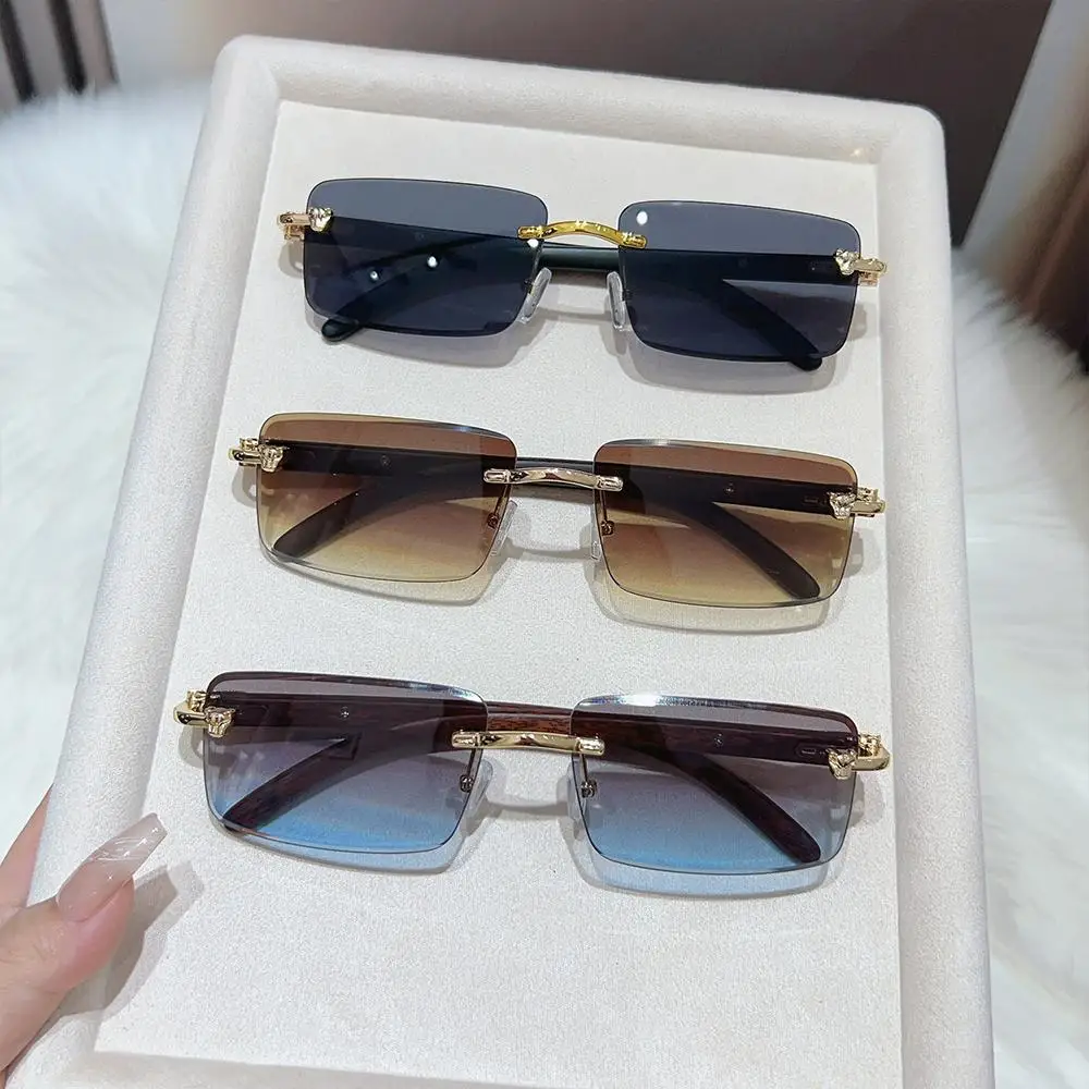 Trendy Cheetah Decoration Retro Sunglasses Ocean Lens UV400 Clear Sun Glasses Summer Eyewear for Women & Men
Trendy Cheetah Decoration Retro Sunglasses Ocean Lens UV400 Clear Sun Glasses Summer Eyewear for Women & Men