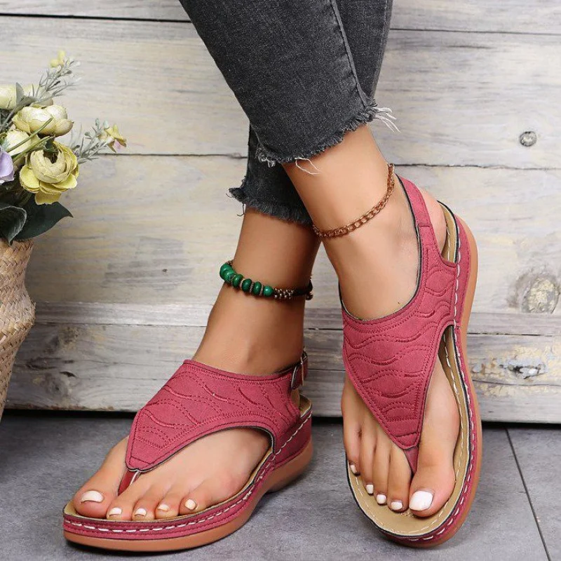 Женские босоножки на среднем каблуке с одним ремешком 3-5 см, резиновая удобная повседневная обувь с зажимом на плоском носке для офиса и путешествий
Женские босоножки на среднем каблуке с одним ремешком 3-5 см, резиновая удобная повседневная обувь с зажимом на плоском носке для офиса и путешествий