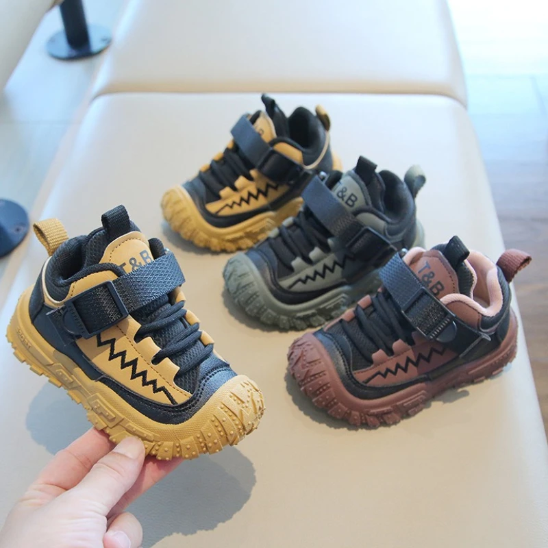 Детская спортивная обувь2025fourseason, новая простая легкая детская обувь с плоской подошвой, повседневная обувь для бега для девочек, мужская и женская универсальная обувь
Детская спортивная обувь2025fourseason, новая простая легкая детская обувь с плоской подошвой, повседневная обувь для бега для девочек, мужская и женская универсальная обувь