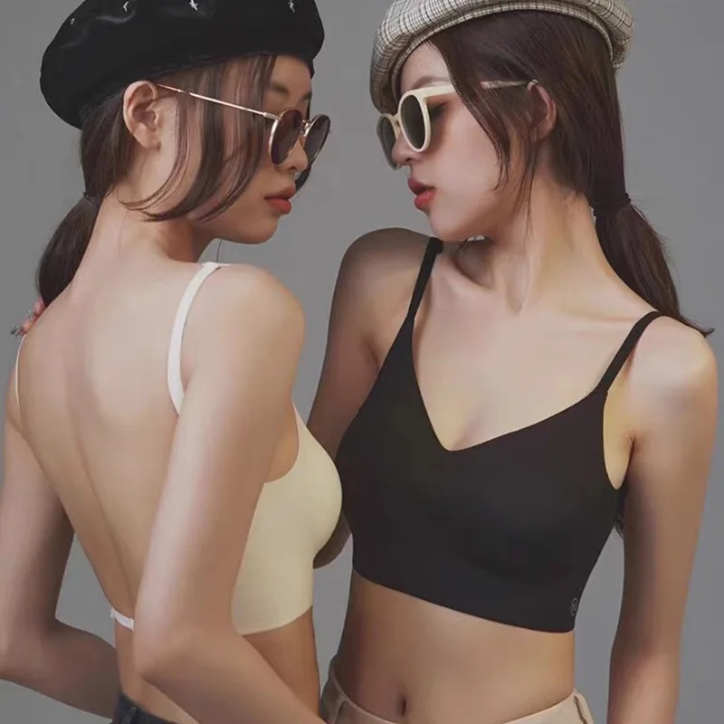 UBAU French non-marking underwear women U-shaped large backless backless underwear without steel ring small breasts gathered bra
UBAU French non-marking underwear women U-shaped large backless backless underwear without steel ring small breasts gathered bra