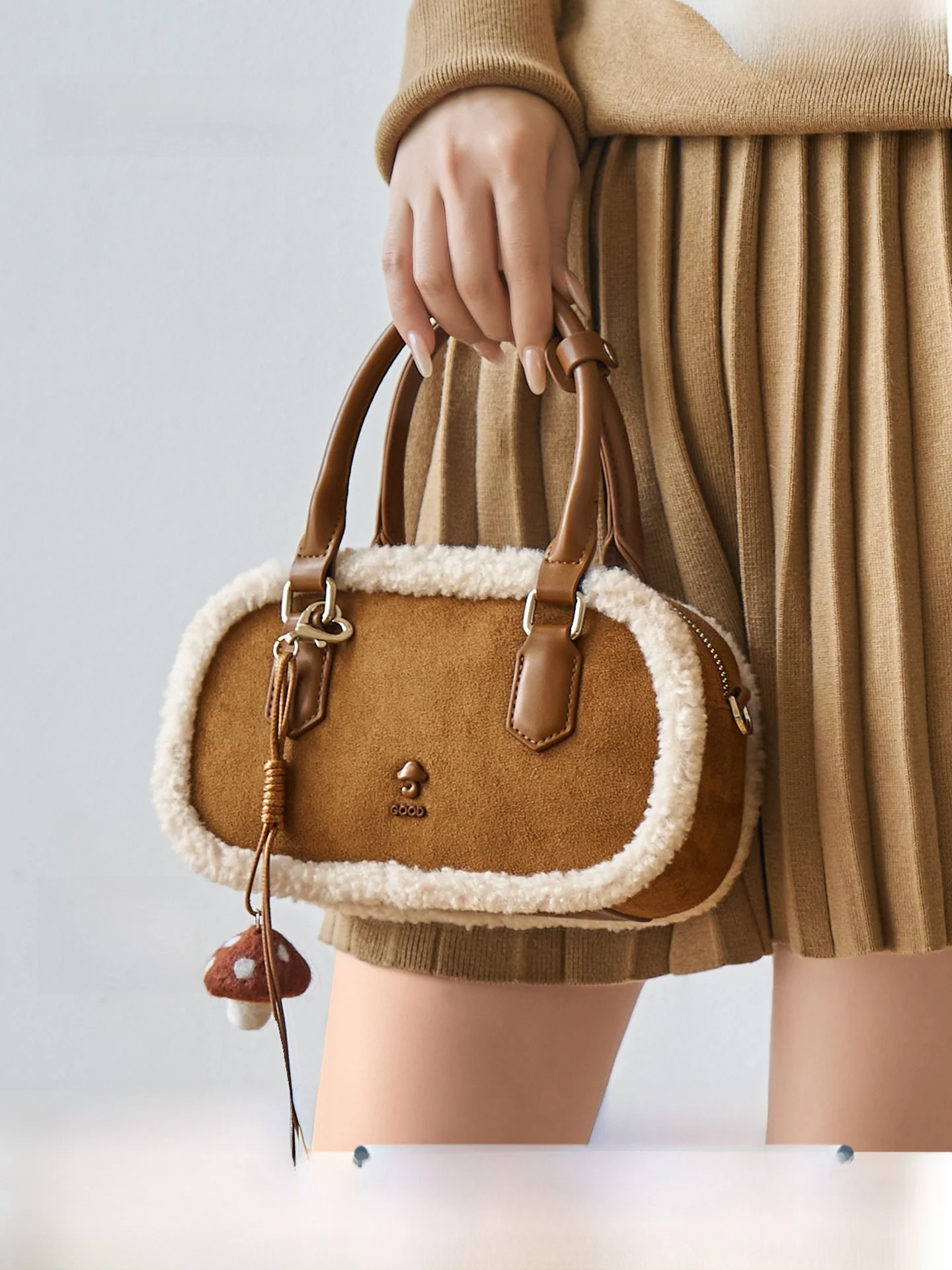 Josiny Winter 2025 Women's Velvet oulder Crossbody Bag Luxury Musoom ape Soft Handle aron Sle Casual Leisure Bag
Josiny Winter 2025 Women's Velvet oulder Crossbody Bag Luxury Musoom ape Soft Handle aron Sle Casual Leisure Bag