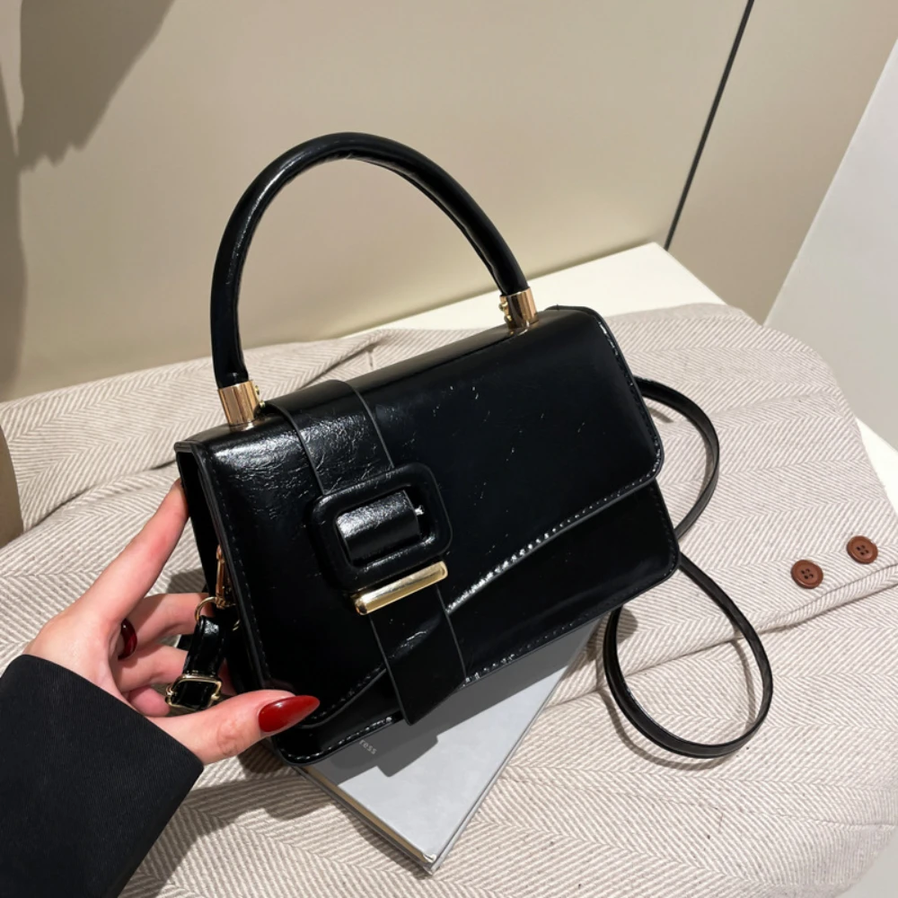 Chain Shoulder Bag Stylish Square Versatile Messenger Bag Modern Crossbody Bag for Travel
Chain Shoulder Bag Stylish Square Versatile Messenger Bag Modern Crossbody Bag for Travel
