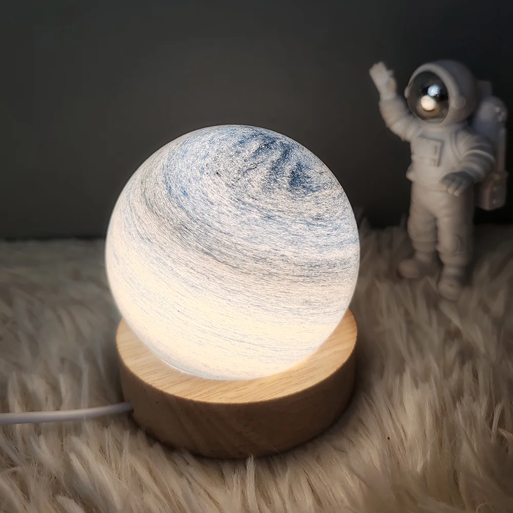 Moon 3D atmosphere light, hand-blown glass - USB-powered desk lamp, modern space night light, suitable for home and office, bedr
Moon 3D atmosphere light, hand-blown glass - USB-powered desk lamp, modern space night light, suitable for home and office, bedr