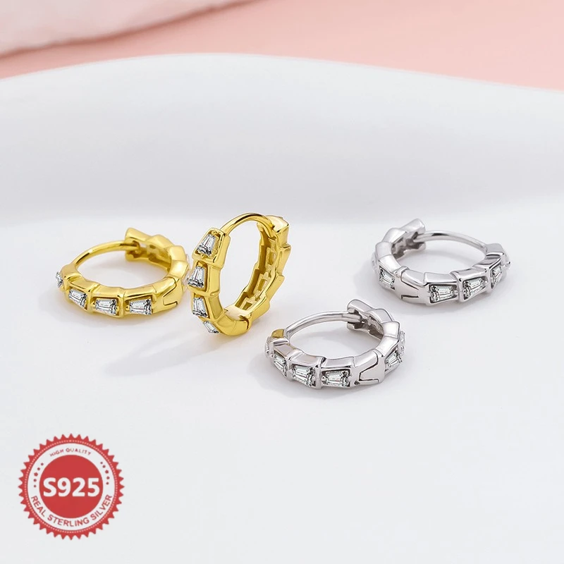 S925 Sterling Silver Zircon Snake Bone Ear Clips for Women, Unique and Fashionable European Style Earrings, Versatile and Trendy
S925 Sterling Silver Zircon Snake Bone Ear Clips for Women, Unique and Fashionable European Style Earrings, Versatile and Trendy