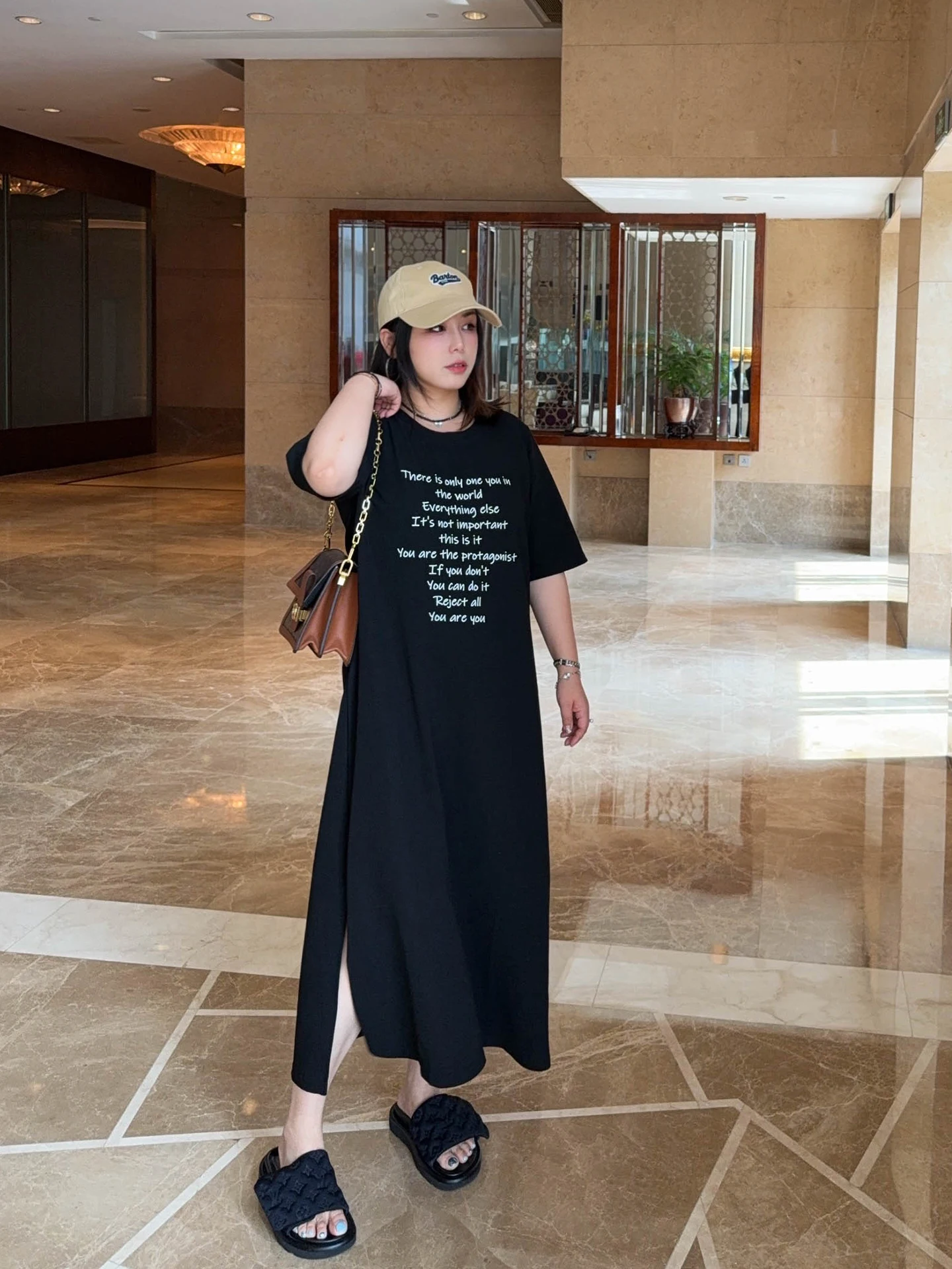 Женская футболка Vogana большого размера, свободная, удобная, летняя, с эффектом похудения, юбка А-силуэта с высокой талией, корейский стиль, для повседневной носки, модная
Женская футболка Vogana большого размера, свободная, удобная, летняя, с эффектом похудения, юбка А-силуэта с высокой талией, корейский стиль, для повседневной носки, модная