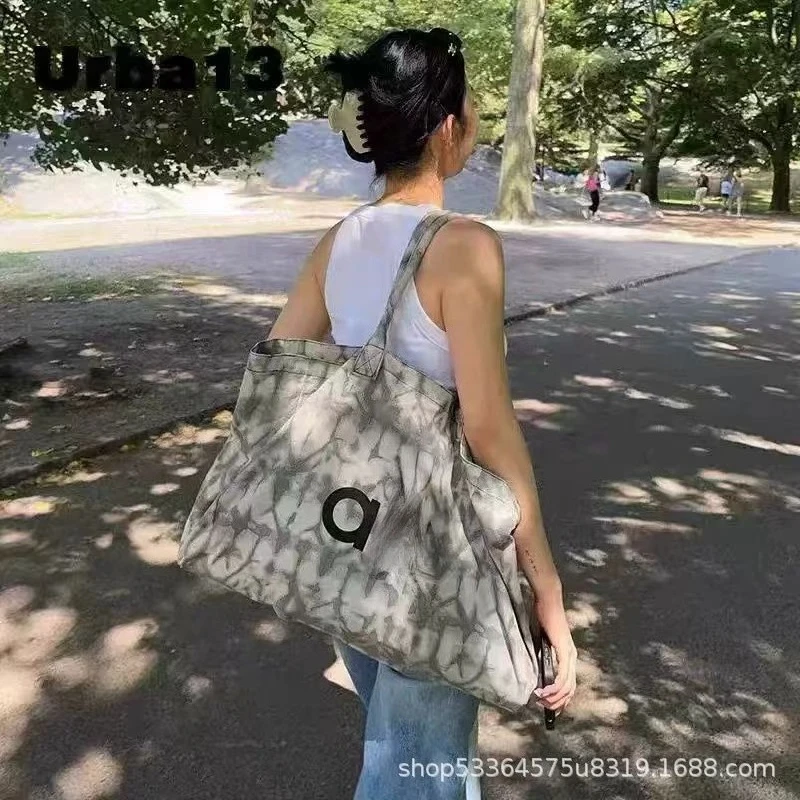 Yoga Fitness Bag Tote Bag for Women Large Capacity Canvas Shopping Handbag Outdoor Gym Bag
Yoga Fitness Bag Tote Bag for Women Large Capacity Canvas Shopping Handbag Outdoor Gym Bag
